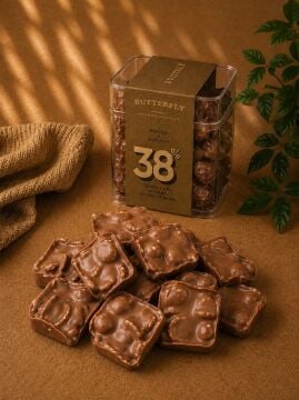%38 Gana Sütlü Kornfleksli Antep Fıstıklı Rocher